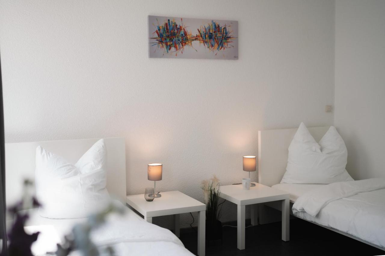 Ein, Zwei- Oder Mehrbettzimmer/ Monteurszimmer