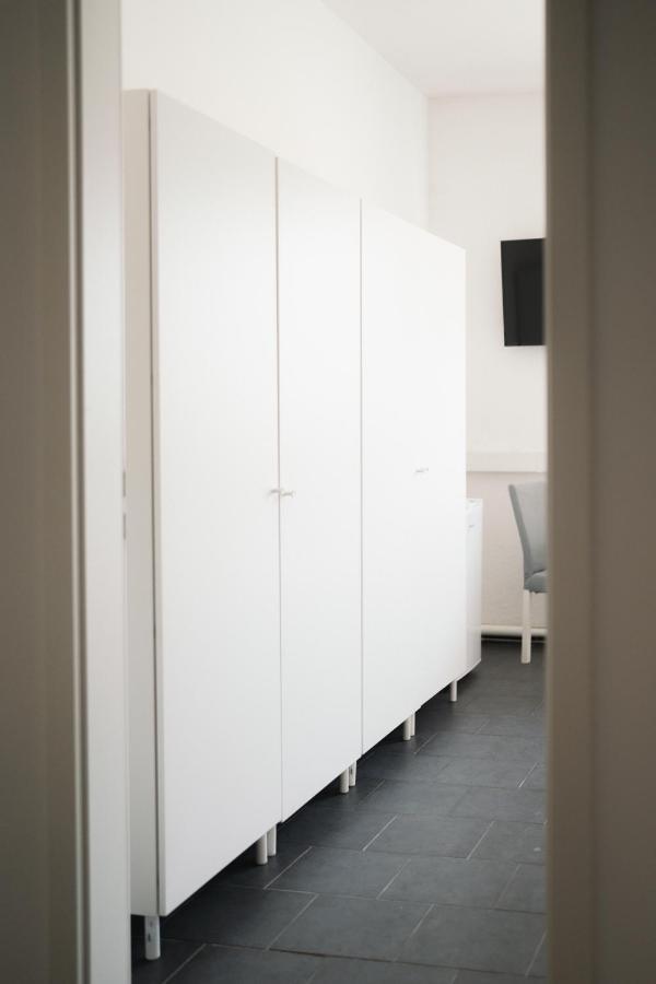 Ein, Zwei- Oder Mehrbettzimmer/ Monteurszimmer