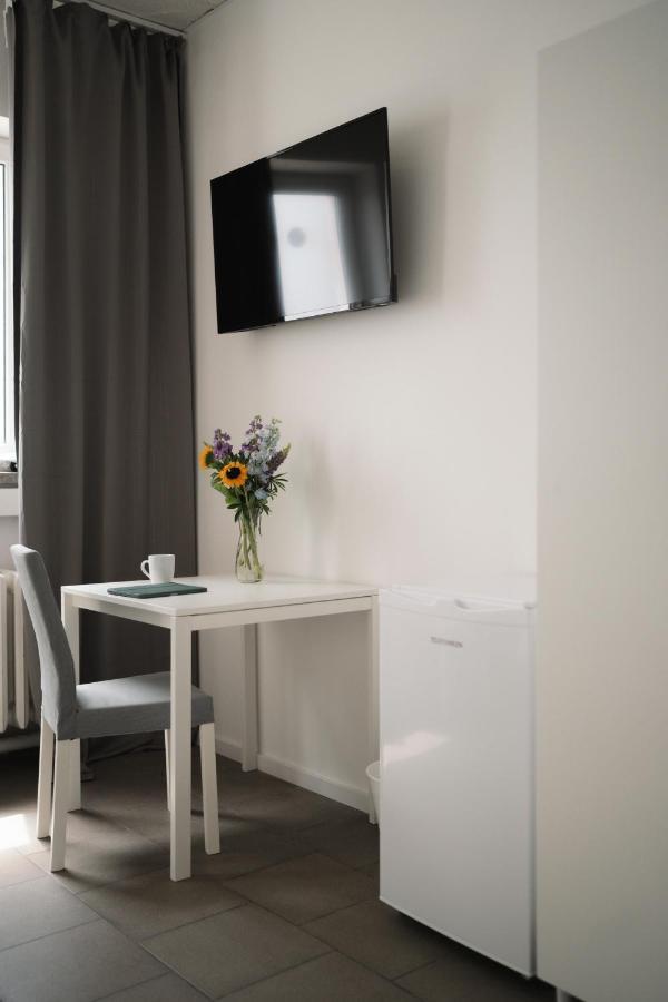 Homestay Ein, Zwei- Oder Mehrbettzimmer/ Monteurszimmer Leipzig